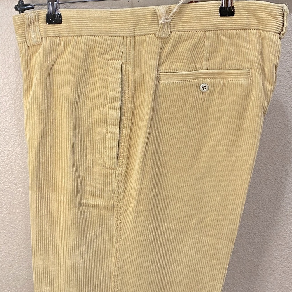 NWT Tommy Bahama Men’s corduroy pants, size 35.